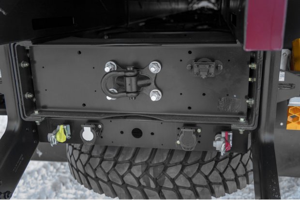 Буксировочная петля