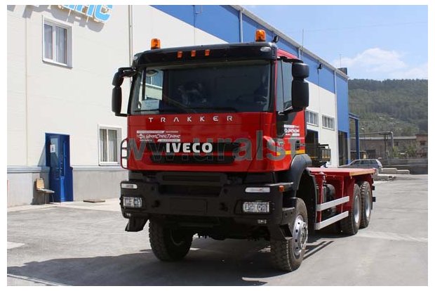 Контейнеровоз IVECO-AMT 633941
