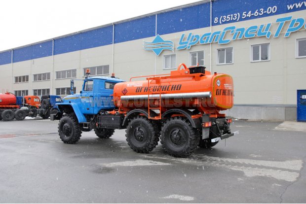 Автотопливозаправщик АТЗ-7,5