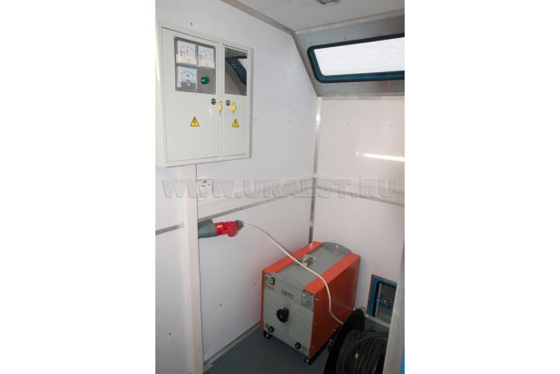 Ремонтный отсек Камаз ПАРМ 43118-50 с КМУ ИМ-150