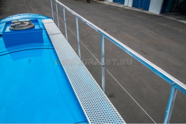 Площадка обслуживания цистерны для технической воды