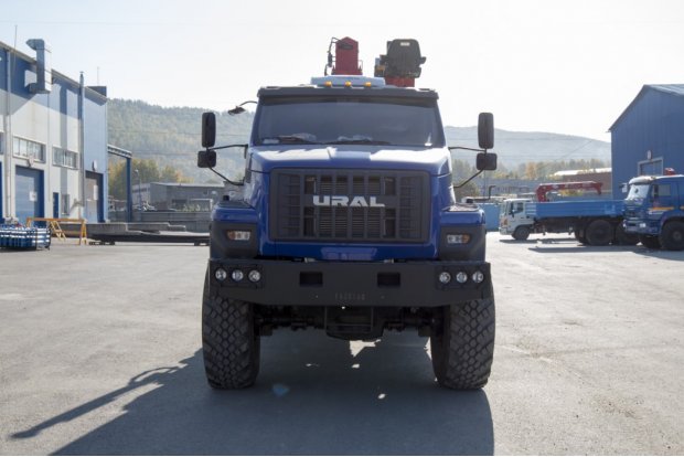 Седельный тягач с КМУ ИТ-180 (тросовый) УСТ 5453 Урал 44202-74Е5 NEXT