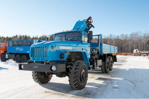 Бортовой автомобиль с КМУ ИМ-180 УСТ 5453 Урал 4320-1951-60 