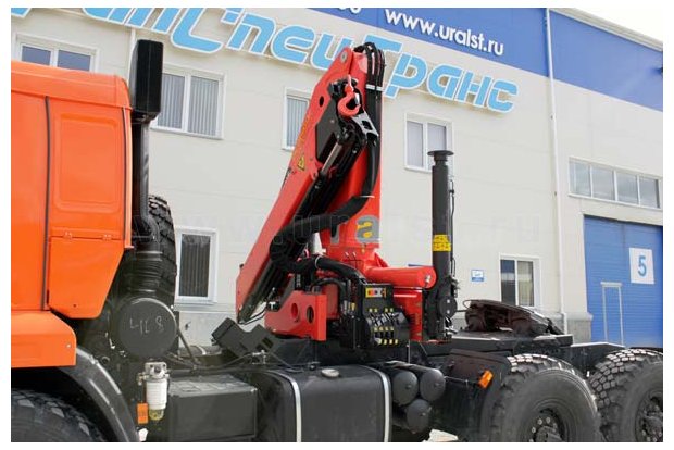 Седельный тягач Камаз с КМУ Palfinger