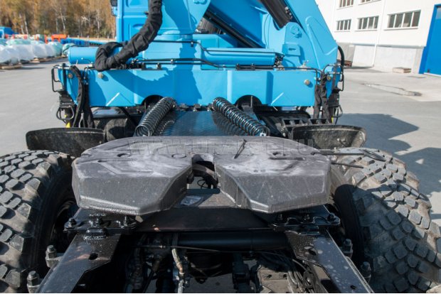 Седельный тягач с КМУ ИМ-150N УСТ 5453 Урал 44202-82Е5