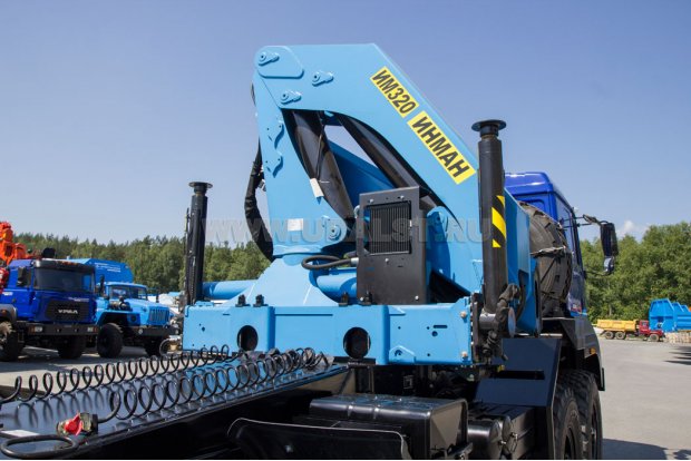 Седельный тягач с КМУ ИМ-320 УСТ 5453 Урал 532362-1151-70