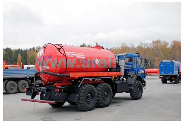 Автоцистерна нефтепромысловая АКН-10