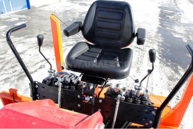 Сиденье оператора ГМ Epsilon M100L97