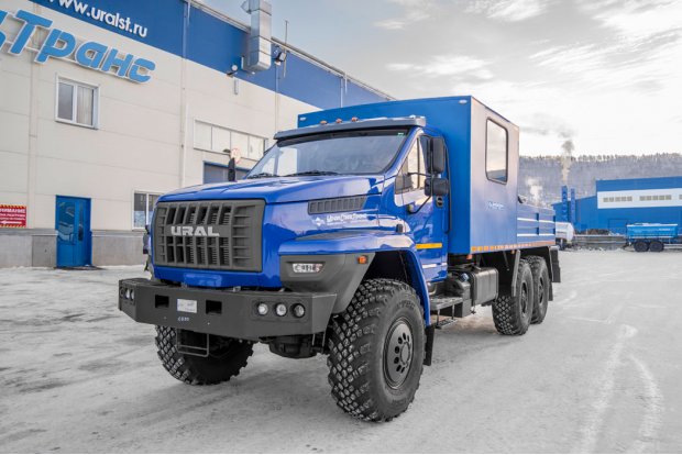 Грузопассажирский автомобиль с КМУ (ГПА кат.С)  ГПА 6+2 откр. с КМУ ИМ-20 УСТ 5453 Урал NEXT 4320-6951-72 базовая