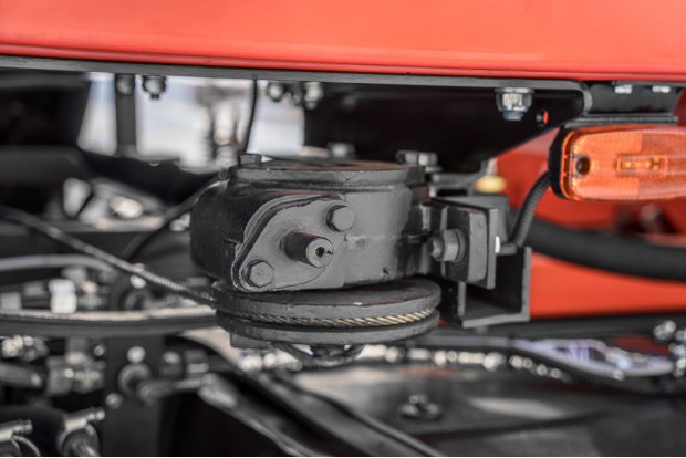 Лебедка запасного колеса