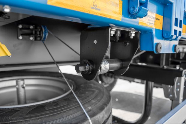 Лебедка запасного колеса