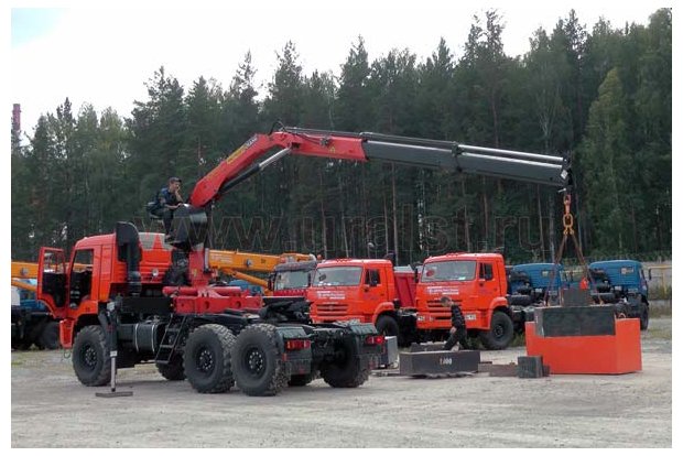Седельный тягач Камаз с КМУ Palfinger РK-15500А