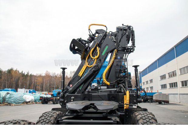 Седельный тягач с КМУ ОМТЛ-120-02 УСТ 5453 Урал 44202-82Е5