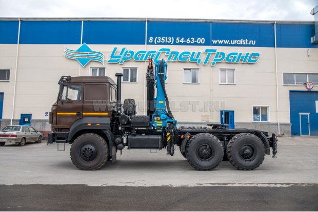Седельный тягач Урал 44202-82М с КМУ ИМ-240