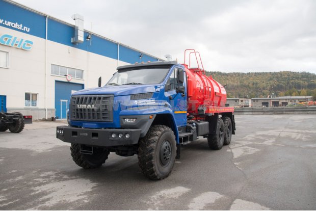 Автоцистерна МВ-10 КО