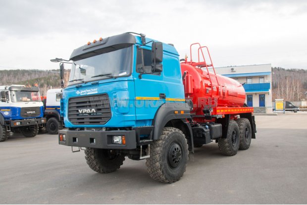 Автоцистерна вакуумная МВ-10 КО УСТ-5453 на шасси Урал 5557-80Е5