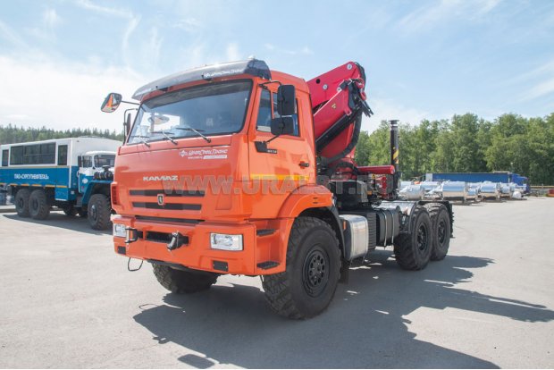Седельный тягач с КМУ ИМ-320 УСТ 5453 Камаз 43118