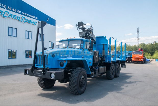 Сортиментовоз с манипулятором VM10L74 УСТ 5453 Урал 4320-60Е5