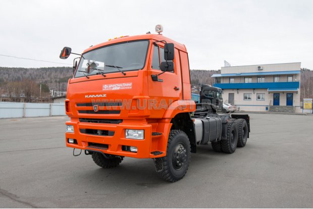 Седельный тягач Камаз 65225-6141-53
