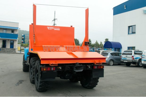 Лесовоз УСТ 5453 Урал М 5557-60Е5
