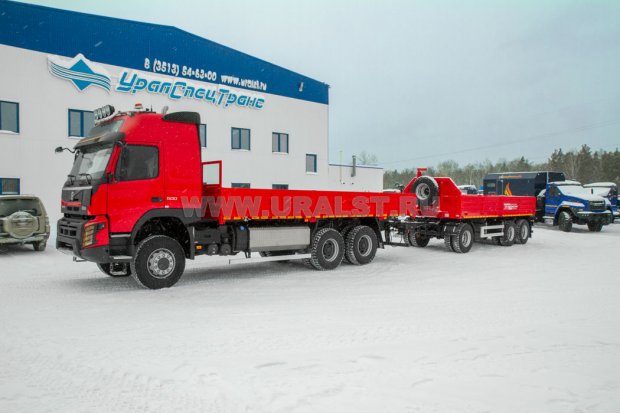 Автомобиль бортовой Контейнеровоз Volvo FM 6x6 + Прицеп контейнеровоз ПК 25-32-6