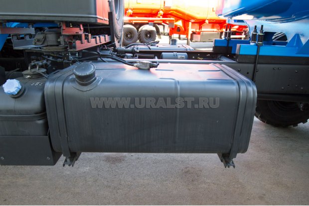 Автоцистерна для технической воды АЦВ-8 УСТ 5453 Урал 4320-1951-60