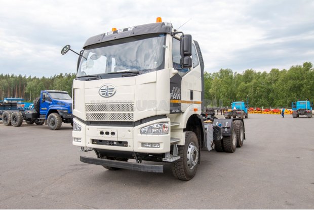  Седельный тягач УСТ 5453 FAW 3250 (6х4)