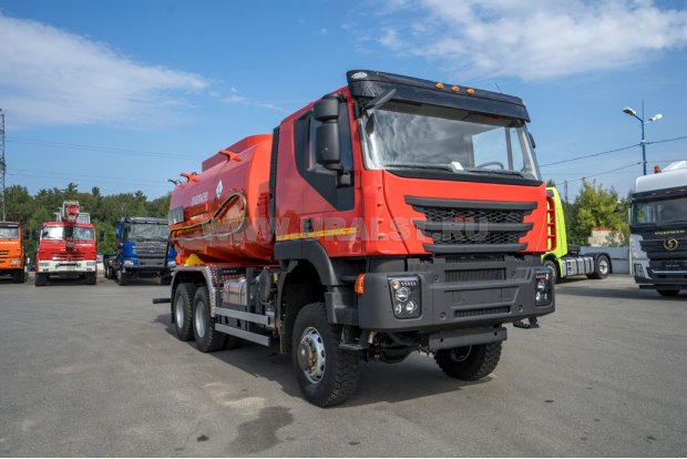 Автотопливозаправщик АТЗ 20-3 УСТ 5453 АМТ NV 6x6 КБ 3845 мм