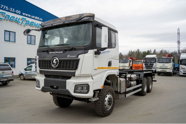 Контейнеровоз УСТ 5453 SHACMAN SX32586V385 6х6, база 4575мм (без бортов) ДОПОГ