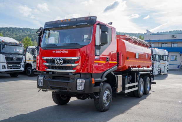 Автотопливозаправщик АТЗ-17-2 два отсека, УВТ-40, УСТ 5453, АМТ N.V. 632910 (6х6) ДОПОГ