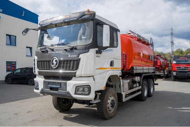 АТЗ-17-2 два отсека, УВТ-40, УСТ 5453, SHACMAN (ШАКМАН) SX32586V385 6х6, 315/80R22,5, КБ 3775мм. (двускатная ошиновка)