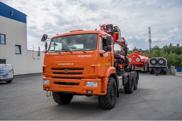 Седельный тягач с КМУ ИТ-200 (тросовый) УСТ 5453 Камаз 43118 сп.м