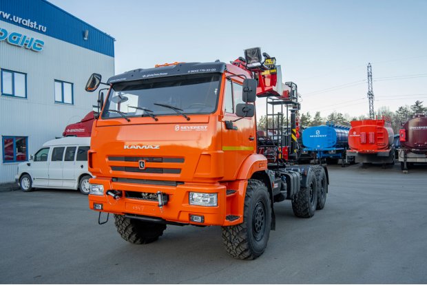 Седельный тягач с КМУ ИТ-150 (тросовый) УСТ 5453 Камаз 43118