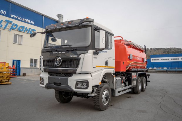 Автотопливозаправщик АТЗ (насос, счетчик, пистолет) АТЗ-17-2 два отсека, УВТ-40, УСТ 5453, SHACMAN SX32586 6х6