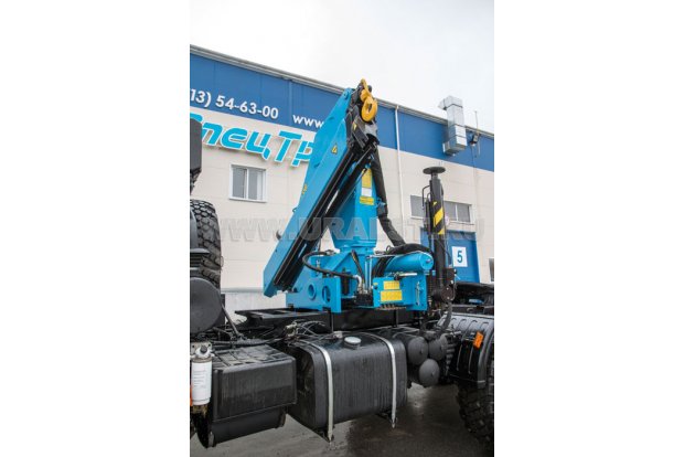 Седельный тягач с КМУ ИМ-150 УСТ 5453 Камаз 43118