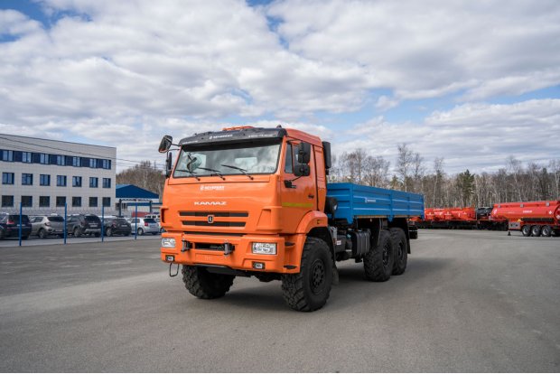 Автомобиль бортовой Камаз 43118