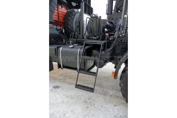Седельный тягач с КМУ СФ-85С УСТ 5453 Камаз 44108-RF (CUMMINS 340, ZF)