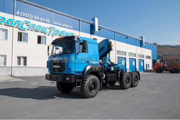 Седельный тягач Урал 44202-3511-82 с КМУ ИМ-150 УСТ-5453