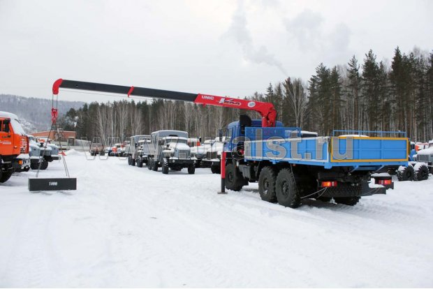 Бортовой с КМУ UNIC UR-V503 (тросовый) УСТ 5453 Камаз 43118