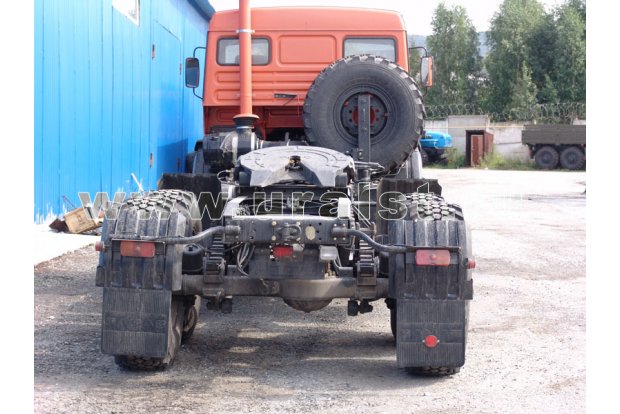 Седельный тягач Камаз-44108