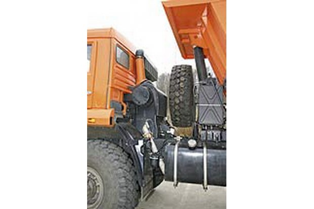 Самосвал Камаз 65222
