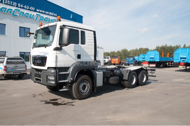 Шасси автомобиля MAN 33.440 6x4 BB-WW