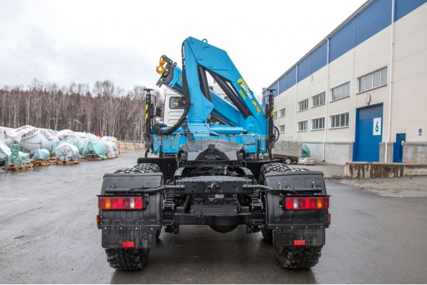 Седельный тягач Камаз 43118-46 с крано-манипуляторной установкой ИМ-150