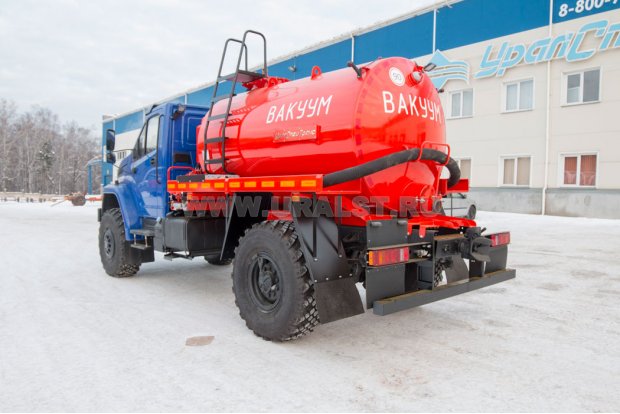 Автоцистерна вакуумная МВ-4,5Т Урал 43206-72 NEXT
