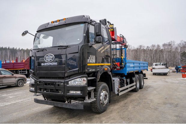 Автомобиль бортовой автомобиль с КМУ ИТ-150 УСТ 5453 FAW 3250 (6Х4), КБ 4800 
