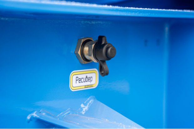 Штуцер подкачки