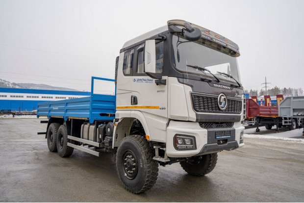 Бортовой автомобиль УСТ 5453 SHACMAN SX32586V385 6х6, база 4575мм, односкат