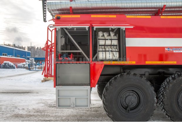 АЦП-6/6-40 Урал 5557-1151-60Е5 в кабине
