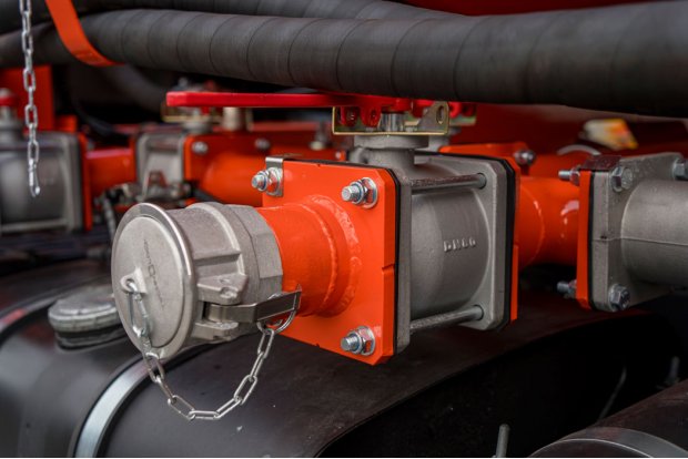 Кран шаровый, трубопровод с БРС