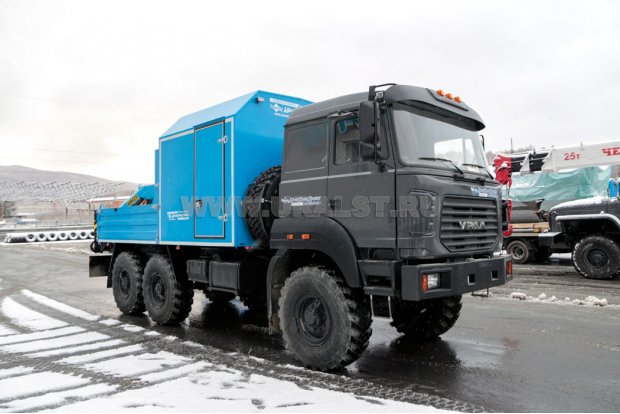 Урал АНРВ 4320-81М с КМУ ИМ-25 УСТ-5453